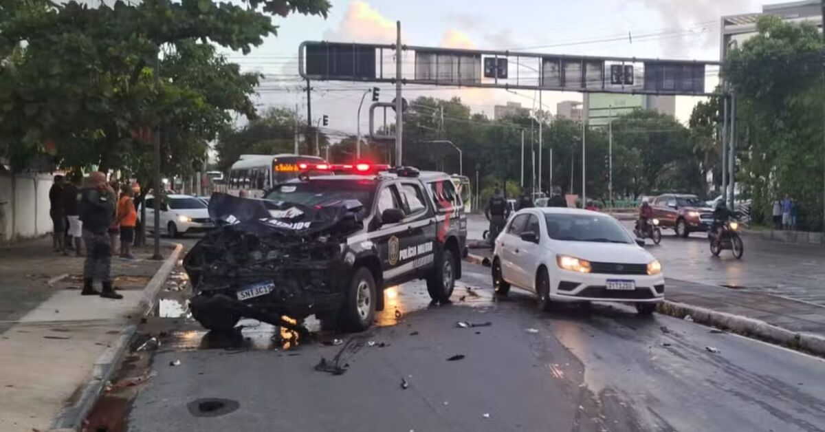 motociclista MORRE ap&oacute;s ser atropelo por viatura da PM durante persegui&ccedil;&atilde;o.