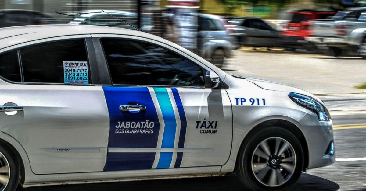 T&aacute;xi em Jaboat&atilde;o.