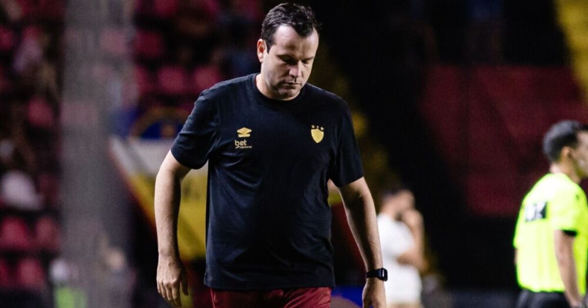 Daniel Paulista, t&eacute;cnico do Sport.