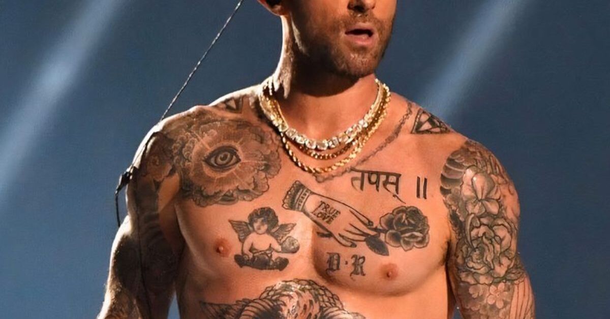 Adam Levine, vocalista da banda Maroon 5.