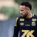 Neymar em treinamento pelo Santos.