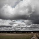 Nuvens carregadas indicam instabilidade do tempo em Minas Gerais, com alerta de chuva forte e possibilidade de granizo.