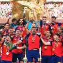 Espanha volta a campo pela primeira vez ap&oacute;s t&iacute;tulo da Copa do Mundo.