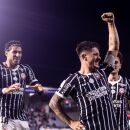 Garro comemorando gol contra o RB Bragantino, na vit&oacute;ria por 2 a 0 no Brasileir&atilde;o.