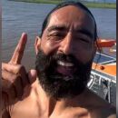 O "Homem-Peixe" &eacute; Wilber Hon&oacute;rio Mu&ntilde;oz e foi encontrado sem ferimentos.