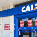 Greve na Caixa. 