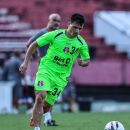 Ronald durante treinamento do Santa Cruz no Arruda.