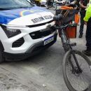 Ciclista morre ap&oacute;s ser atropelado por viatura da Pol&iacute;cia Militar na Avenida Mascarenhas de Morais, no Recife.