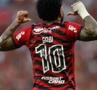 FLAMENGO retira a CAMISA 10 do GABIGOL ap&oacute;s atleta aparecer com camisa do Corinthians.