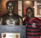 ADÍLIO, ídolo do FLAMENGO, é internado com quadro AVANÇADO de CÂNCER. foto: Paulo Reis / Flamengo.