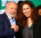 O presidente Luiz Inácio Lula da Silva, e a ministra da Gestão, Esther Dweck.