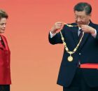 DILMA recebe de presidente da CHINA, medalha de maior honraria do pa&iacute;s para estrangeiro