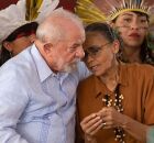 Presidente Luiz In&aacute;cio Lula da Silva e a ministra do Meio Ambiente, Marina Silva, durante o encerramento do Acampamento Terra Livre, em abril - 