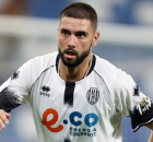 Jogador &eacute; SUSPENSO pelo FIFA por chamar rival coreano de "Jackie Chan"