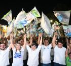 Clarissa T&eacute;rcio durante caminhada com apoiadores em Jaboat&atilde;o.