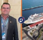 Ex-Secret&aacute;rio do Turismo, Paulo Nery e um Cruzeiro atracado no Porto do Recife. 