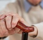 C&acirc;mara aprova projeto que considera assassinato de idoso CRIME HEDIONDO 