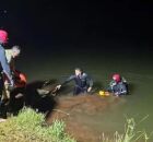 Menina caminha cerca de tr&ecirc;s quil&ocirc;metros para buscar ajuda ap&oacute;s carro com pai cair em represa 