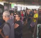 Usu&aacute;rios do metr&ocirc; do Recife.