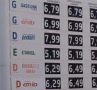 V&Iacute;DEO: Em Pernambuco, combust&iacute;vel dispara e passa de R$ 6,00; homem registra valores em posto