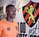 Matheus Alexandre, lateral-direito do Sport.