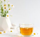 Ch&aacute; de camomila ajuda a emagrecer? Confira seus benef&iacute;cios