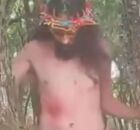 Performance de Jesus gay em universidade.