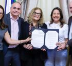 Governadora Raquel Lyra assina contrato para o Hospital da Mulher do Agreste.