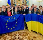 L&iacute;deres da Uni&atilde;o Europeia defendem Zelensky, ap&oacute;s discuss&atilde;o Trump na Casa Branca