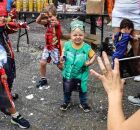 Crian&ccedil;as em festa de carnaval