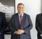 Ministros do STF: Zanin, Dino e Barroso.