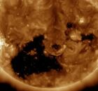 Buraco no sol cresce e fica 62 vezes maior que a terra. 