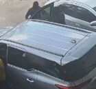 Em v&iacute;deo registrados por c&acirc;meras de seguran&ccedil;a, mostram o mesmo grupo de criminosos realizando dois assaltos. 