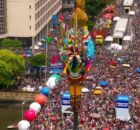Imagem de cima do Galo da Madrugada.