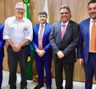 Eduardo e Lula da Fonte junto aos deputados, J&uacute;lio Arcoverde e &Aacute;tila Lira, ap&oacute;s reuni&atilde;o com o ministro da Sa&uacute;de, Alexandre Padilha.