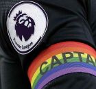 Bra&ccedil;adeira de capit&atilde;o em apoio a comunidade LGBTQIAP+