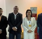 Prefeita de Igarassu, professora Elcione Ramos, esteve acompanhada do vice-prefeito Amaury Henrique e dos secret&aacute;rios C&eacute;sar Ramos (Governo) e Paulo Henrique (Projetos Especiais).