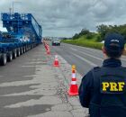 Transformador sendo escoltado pela PRF.