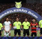 &Aacute;rbitros durante partida entre Sport x Palmeiras na S&eacute;rie A. 