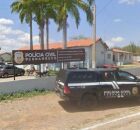 Delegacia onde homem roubou arma do policial.