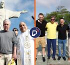 Ancelotti visita Cristo Redentor e recebe ben&ccedil;&atilde;o de padre antes da estreia da Sele&ccedil;&atilde;o Brasileira.