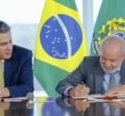 Ministro da Educa&ccedil;&atilde;o, Camilo Santana e o presidente Lula