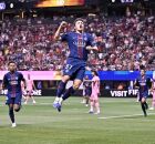 O portugu&ecirc;s Jo&atilde;o Neves, vazou a defesa Americana duas vezes.