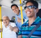 Prefeito Ramos faz entrega de novo &ocirc;nibus escolar acess&iacute;vel para fortalecer educa&ccedil;&atilde;o do Paulista