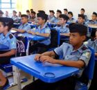 Alunos de escolas c&iacute;vico-militares 