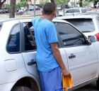 Os guardadores de carro, mais conhecidos como flanelinhas.