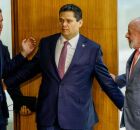 Os presidentes da C&acirc;mara e do Senado, Hugo Motta e Davi Alcolumbre, respectivamente, e o presidente Lula.