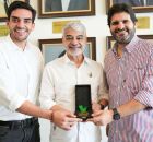 Vin&iacute;cius Labanca ao lado de seu vice-prefeito Lucca Labanca e o senador Humberto Costa. 