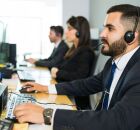 Atendente de telemarketing.