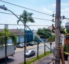 Retirada de fios irregulares no Recife pela Neoenergia.